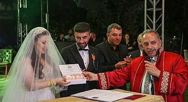 Kayseri Talas mutlu çiftlere ev sahipliği yaptı