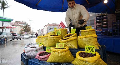 Kilosu 300 lirayı bulan kestaneye rağbet az