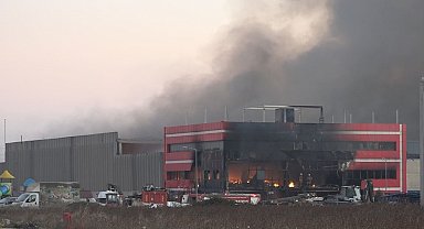 Kırklareli'nde oyuncak fabrikasındaki yangın kontrol altına alındı