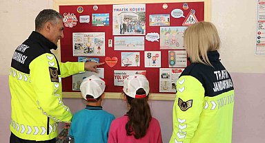 Kırşehir'de jandarmadan öğrencilere trafik eğitimi