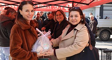 Kocaeli İzmit Belediyesi, mantar dağıtımına devam ediyor