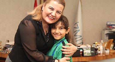 Kocaeli'nin gururu İkra Su Gürbüz, Hürriyet'i ziyaret etti