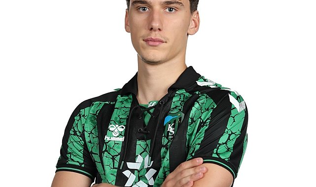 Kocaelispor genç stoperi Haşim Arda'yı Belediye Derincespor'a kiralık verdi