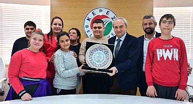 Kocagöz'den özel çocuklara: "Her zaman emrinizdeyim"