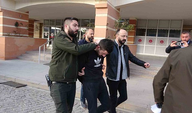 Komşusunu öldürüp 3 kişiyi de yaralayan sanık: "Olay yaşandığı sırada uyuşturucu etkisi altındayım, pişmanım"