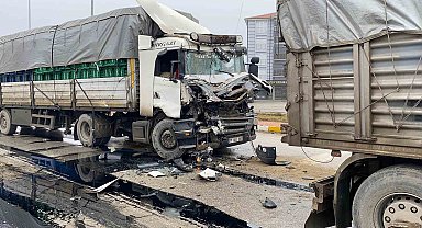 Konya'da tırlar çarpıştı: 1 yaralı