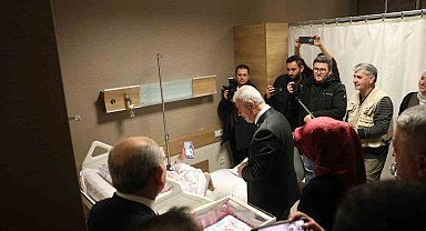 Konya'da yılın ilk bebeğini görevdeki asker babası görüntülü aramayla gördü