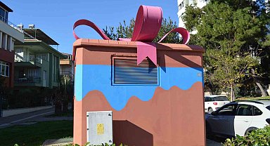 Konyaaltı'nda trafo binaları renkleniyor