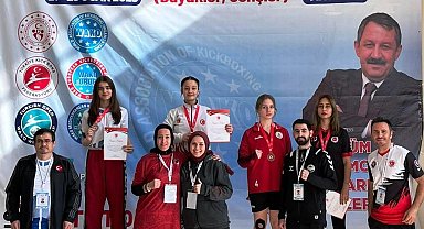 Körfezli Ecrin Türkiye üçüncüsü oldu