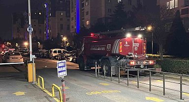 Küçükçekmece'de sitede korkutan yangın