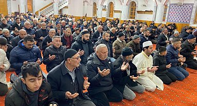 Kulu'da Regaib Kandili'nde vatandaşlar camilere akın etti