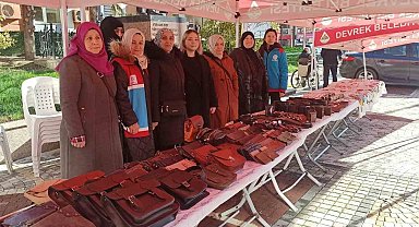 Kursiyerlerin el emeği ürünleri sergilendi