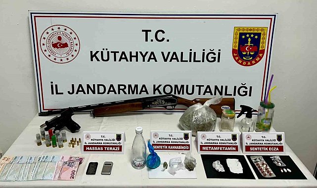 Kütahya'da jandarmadan uyuşturucu operasyonu: 2 gözaltı