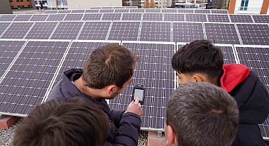 Lise öğrencileri çevre dostu çalışmaları yerinde inceledi