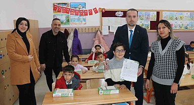 MAGİNDER'den öğrencilere karne hediyesi