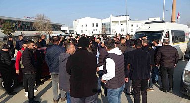 Malatya'da servis taşımacılığı yapan şoförlerden 'trafik cezası' tepkisi