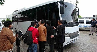 Malatya'da vize ihlali yapan 3 göçmen yakalandı