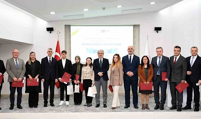 Malatyalı öğrenci, 'Girişimcilik ve Fütüvvet' temalı afiş yarışmasında üçüncü oldu