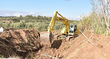 Manisa Büyükşehir 10 yıldır temizlenmeyen derelere el attı