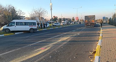 Mardin'de tır ile işçi servisi çarpıştı: 11 yaralı