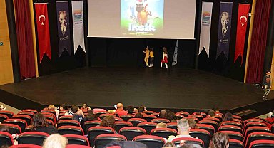 Marmarisli çocuklar tatillerini dolu dolu geçiriyor