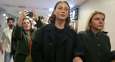 Menajer Ayşe Barım soruşturmasında Serenay Sarıkaya tanık sıfatıyla adliyede