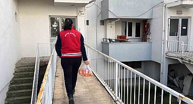 Menteşe Belediyesi 1 ton portakal dağıttı