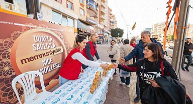 Mersin Büyükşehir Belediyesi, Regaip Kandili'nde 15 bin kandil simidi dağıttı