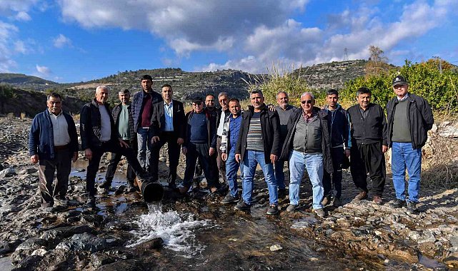 Mersin Büyükşehir Belediyesinden üreticilere 'sulama borusu' desteği