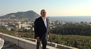 Mevlüt Çavuşoğlu: "Suriye'nin istikrarı için herkesin atılan olumlu adımları desteklemesi gerekiyor"