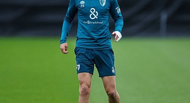 Milli futbolcu Enes Ünal'ın çapraz bağı yırtıldı!