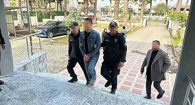 Minibüsü kundaklayan şüpheli polisten kaçamadı