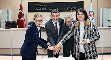 Muhtarlardan Başkan Çavuşoğlu'na sürpriz teşekkür ziyareti