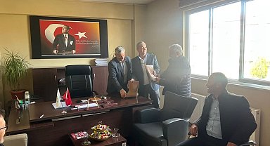 Muhtarlardan yeni koordinatöre çizme hediyesi