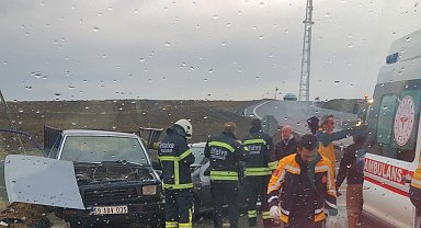 Muratlı-Tekirdağ yolunda kavşakta kaza: 2 yaralı