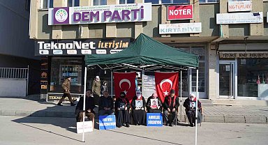 Muş'ta ailelerin evlat nöbeti devam ediyor