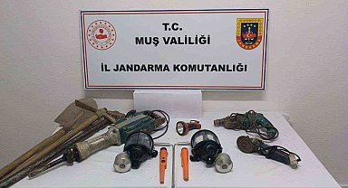 Muş'ta sit alanında kaçak kazı yapan 7 kişi yakalandı