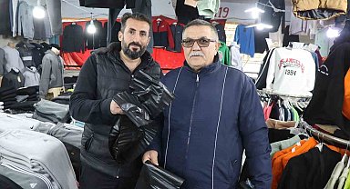 Nazilli zabıtasından Perşembe pazarında örnek davranış