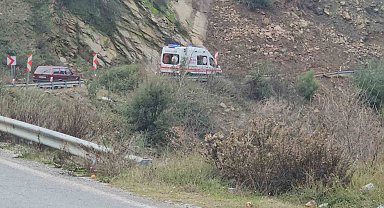 Nazilli'de araç uçuruma yuvarlandı