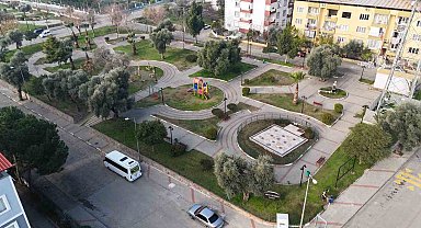 Nazilli'deki yeşil alanlarda temizlik ve bakım çalışması sürüyor