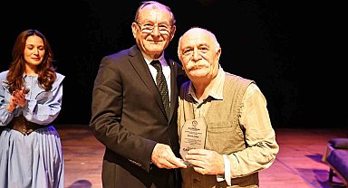 Nazım Hikmet tiyatro sahnesinde hayat buldu