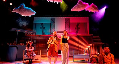 Nilüfer Kent Tiyatrosu 'Şvayk' ile İstanbul turnesinde