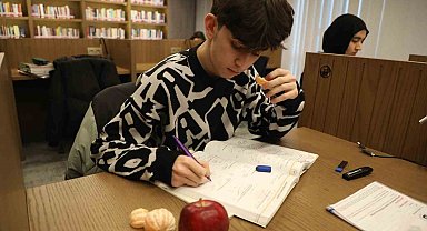 Nöbetçi kütüphanelerde bol vitaminli ikram