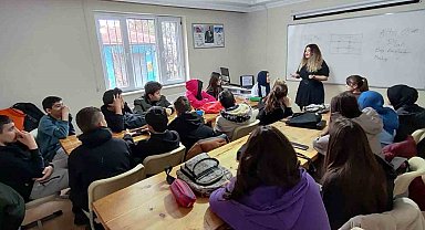 Öğrenciler için "Sınav Kaygısı ve Baş Edebilme Yöntemleri" semineri düzenlendi