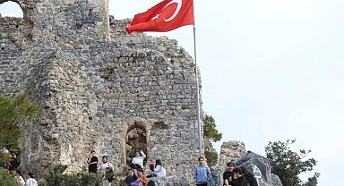 Öğrenciler Softa Kalesi'ni keşfetti