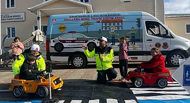 Öğrencilere trafik eğitimi