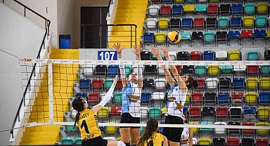 Okul Sporları Voleybol Yıldızlar grup müsabakaları başladı