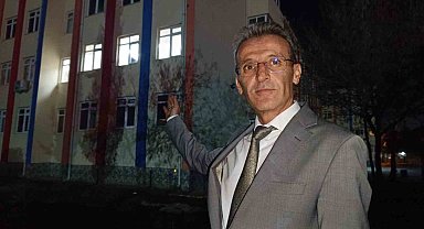 Okulda gönüllü gece eğitimi yapılıyor
