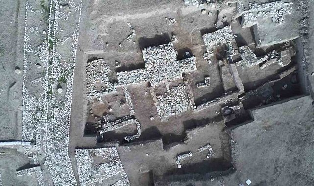 Oluz Höyük'te keşfedilen tarihi tapınakların inşasında kullanılan gizemli taşlar araştırılıyor
