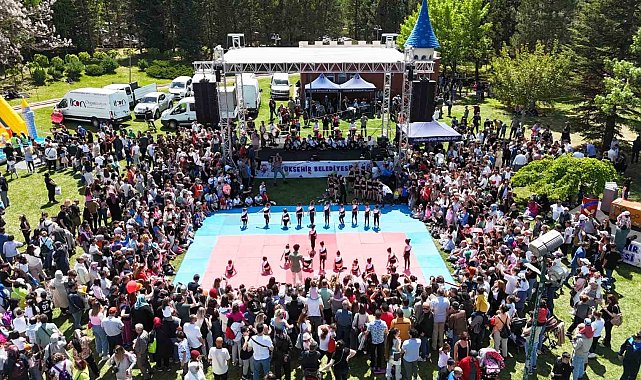 On binlerce çocuk Büyükşehir Belediyesi'nin etkinliklerinde buluştu